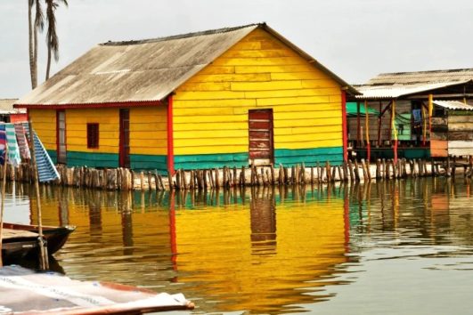 TOUR PALAFITOS